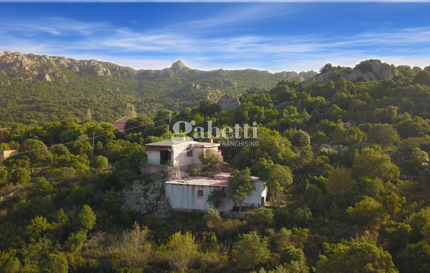 Magazzino in vendita a Padru