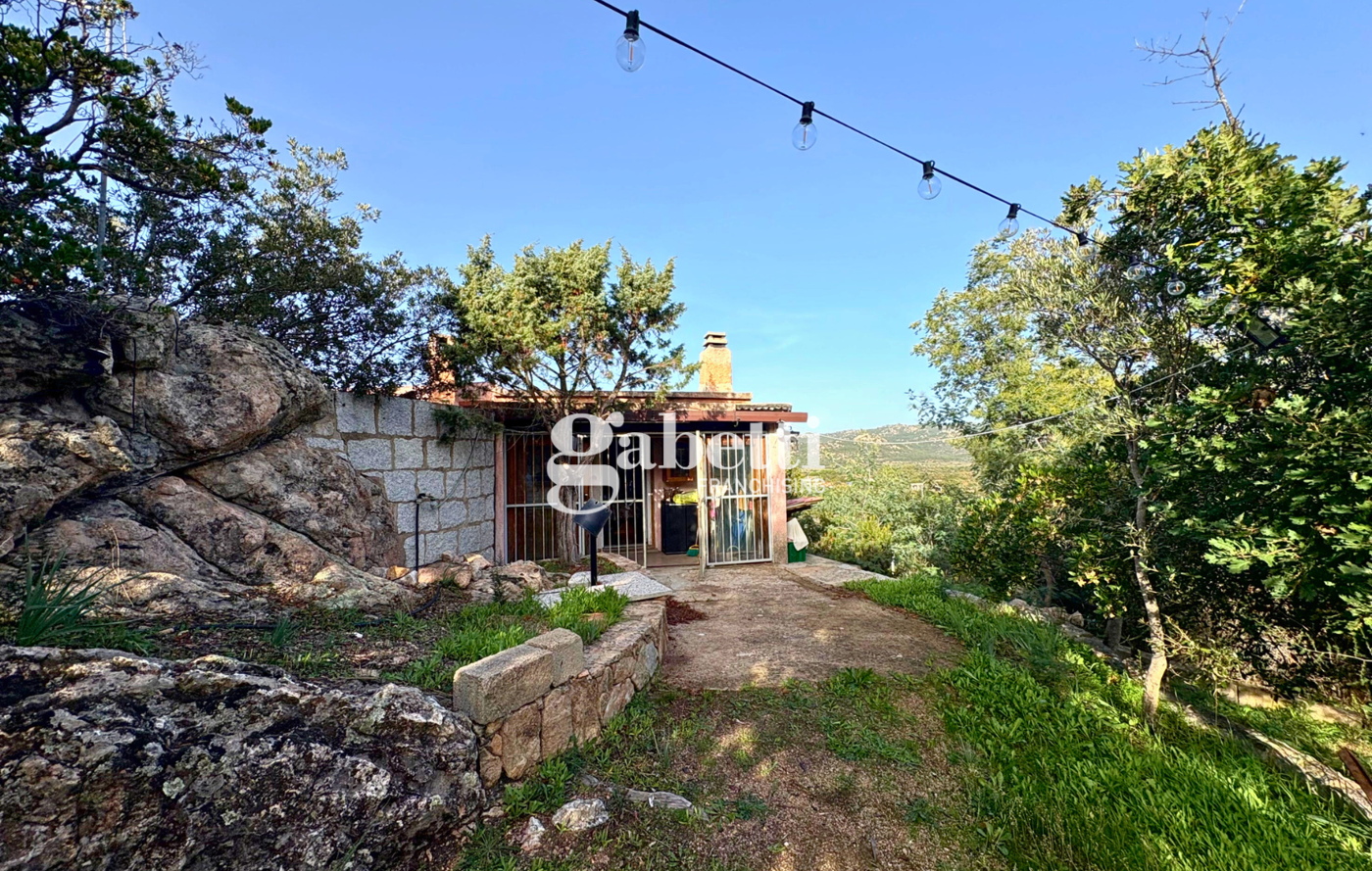 Magazzino in vendita a Padru