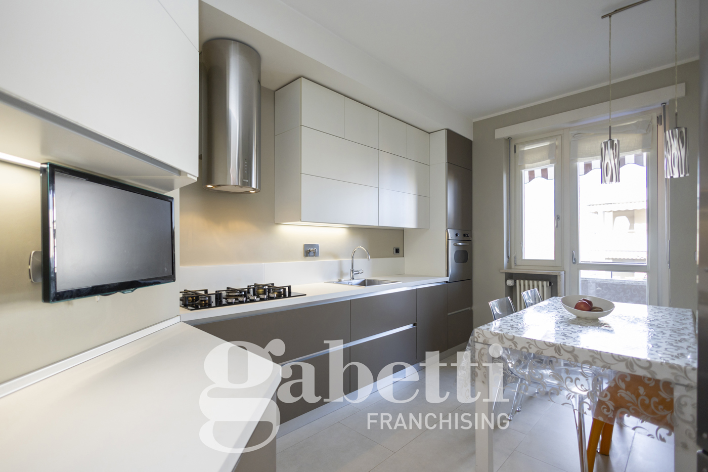 Appartamento con box a Rivoli