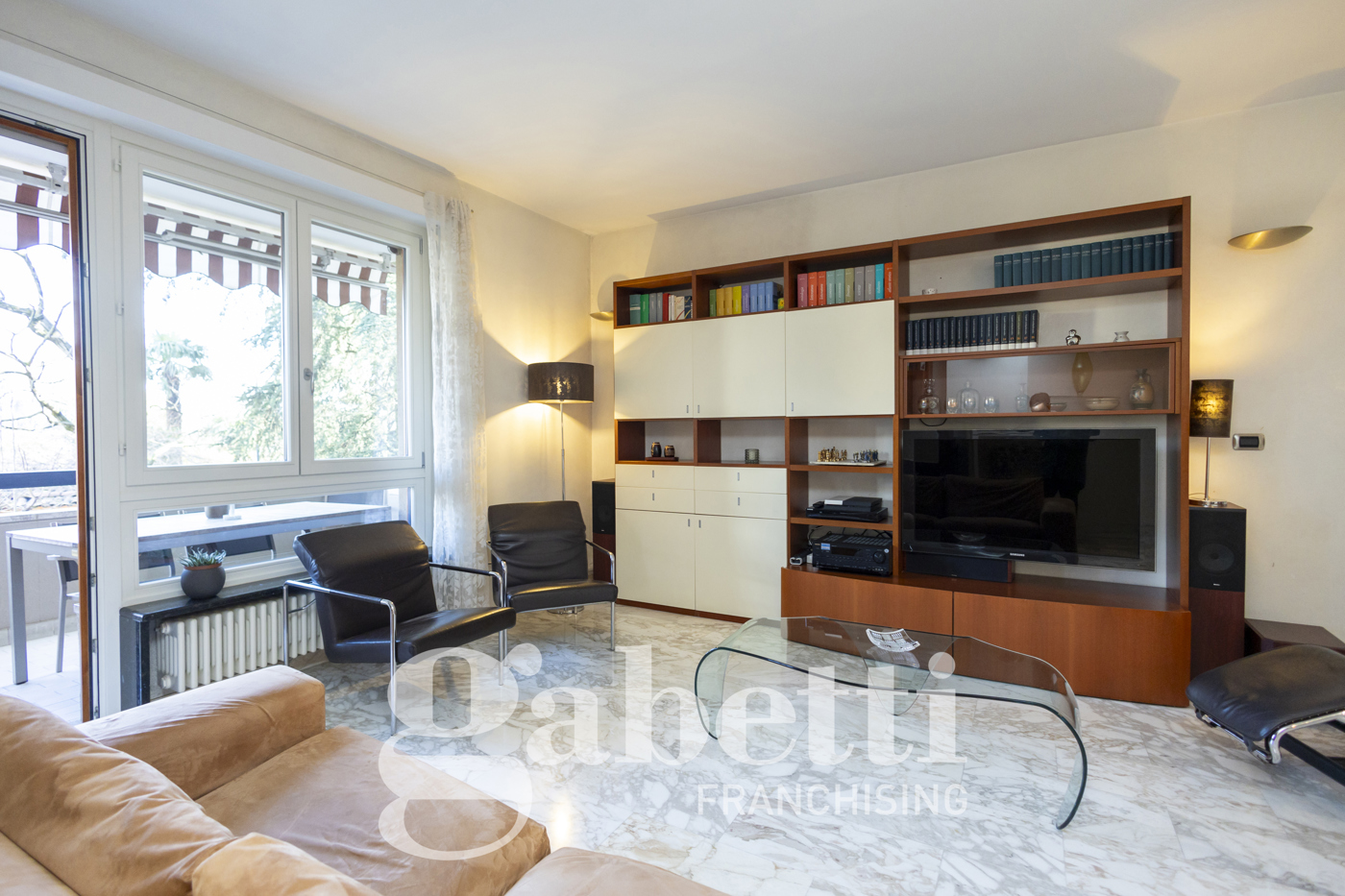 Appartamento con box a Rivoli