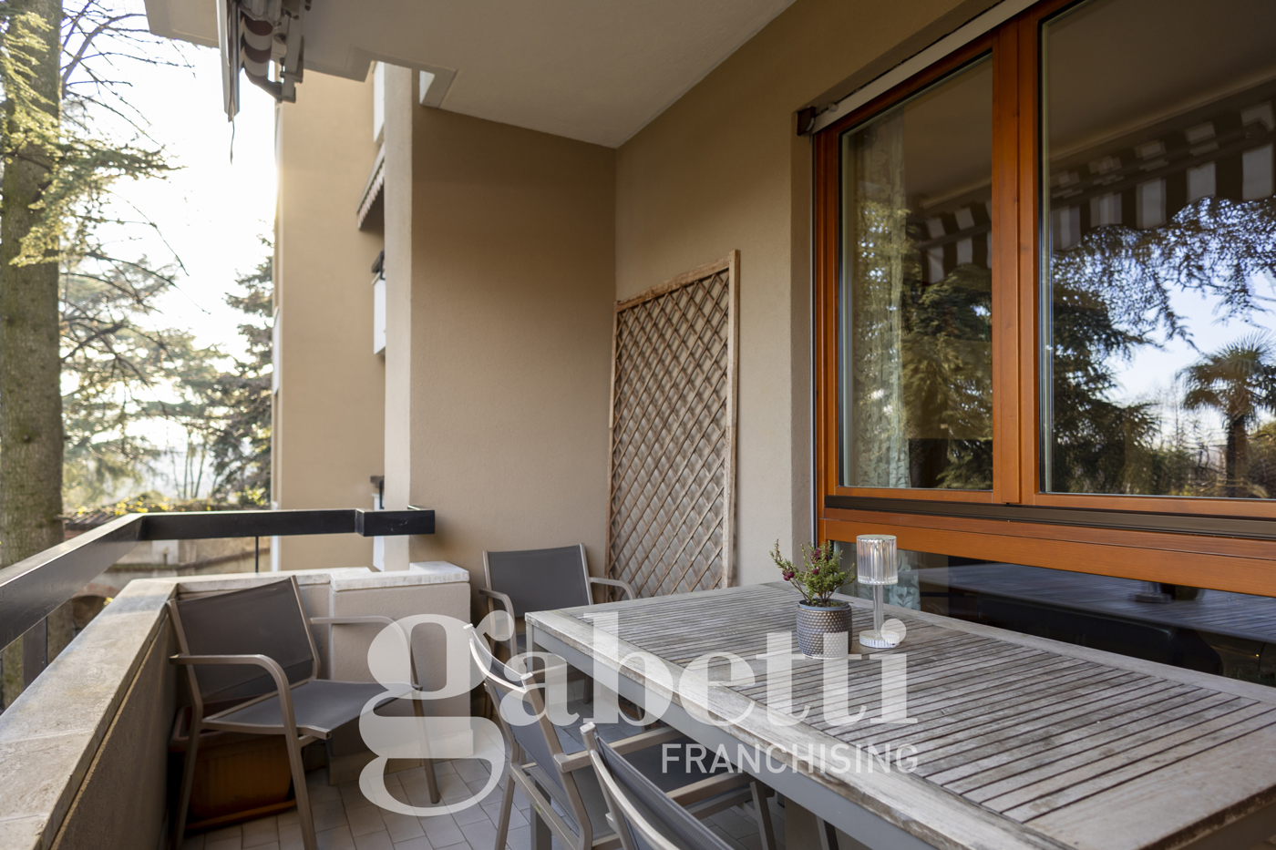 Appartamento con box a Rivoli