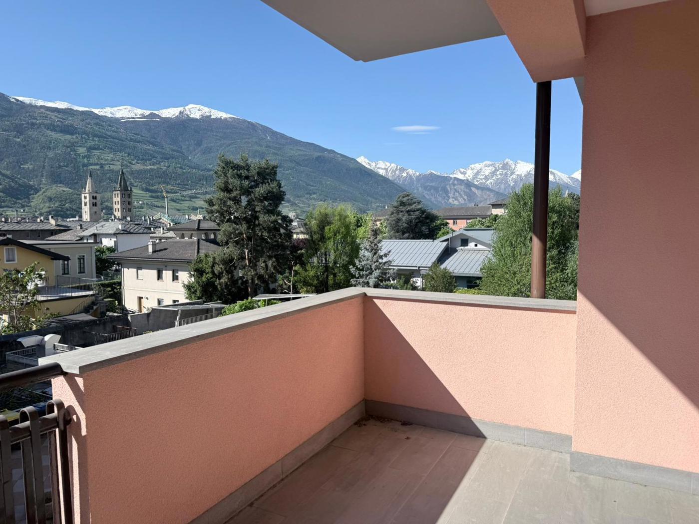 Ufficio ristrutturato a Aosta