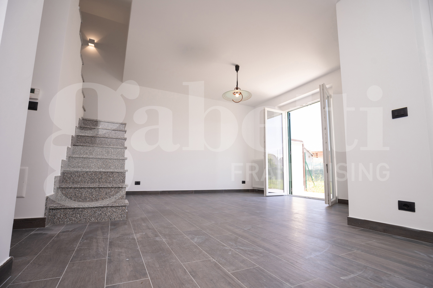 Villa con giardino a Villanova Canavese