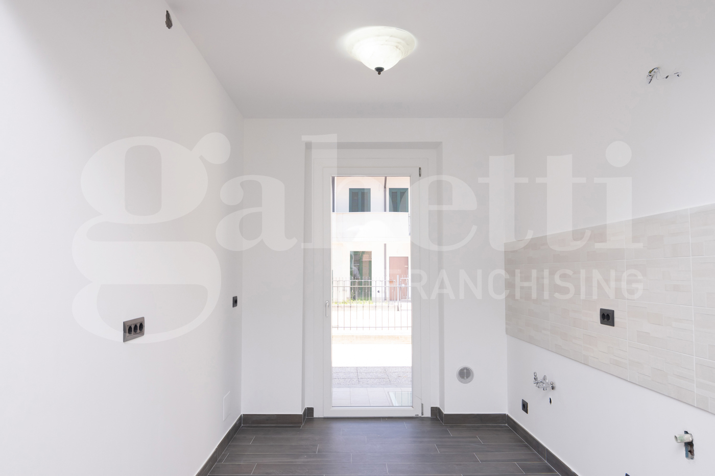 Villa con giardino a Villanova Canavese