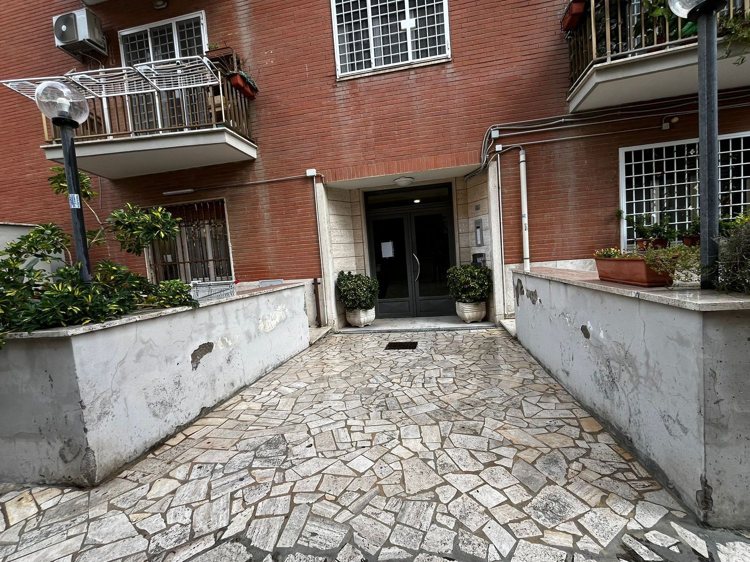 Quadrilocale in vendita in via delle triremi 46, Roma