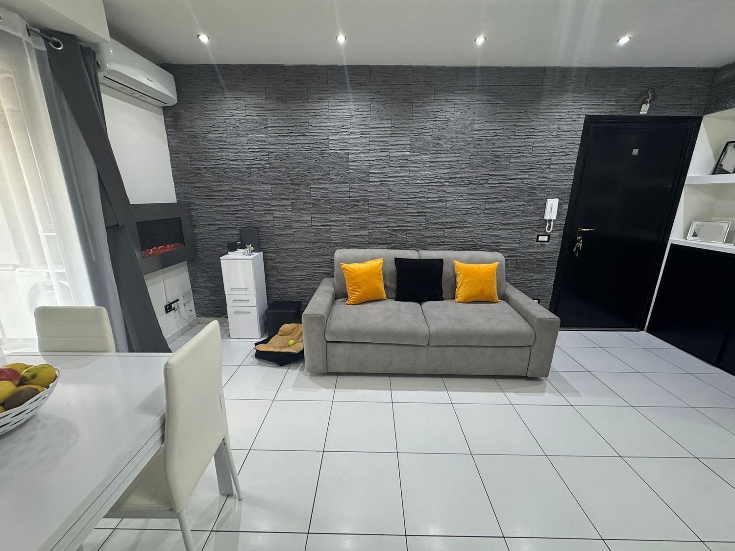 Bilocale in vendita in via dei basaldella 11, Roma