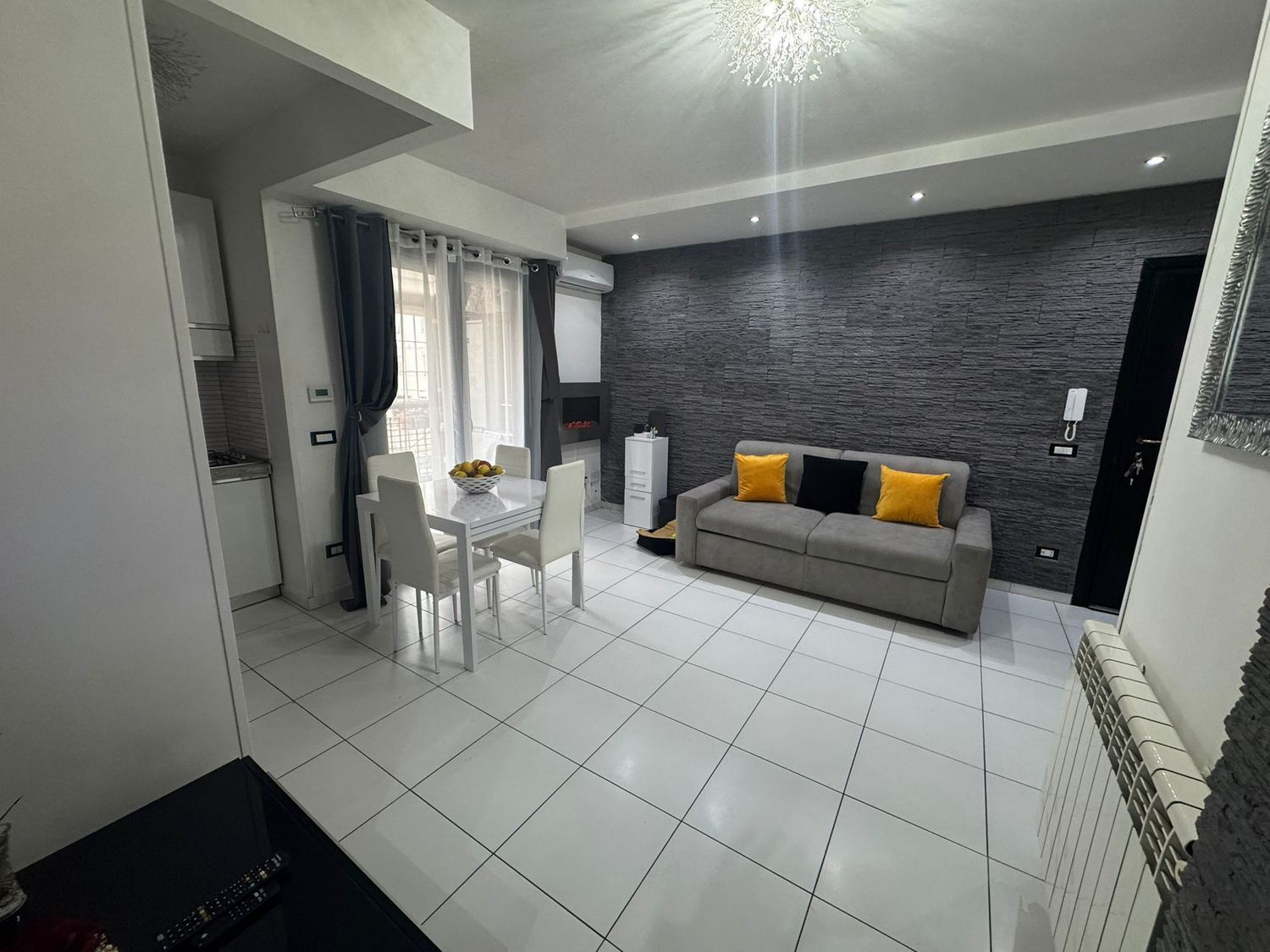 Bilocale in vendita in via dei basaldella 11, Roma