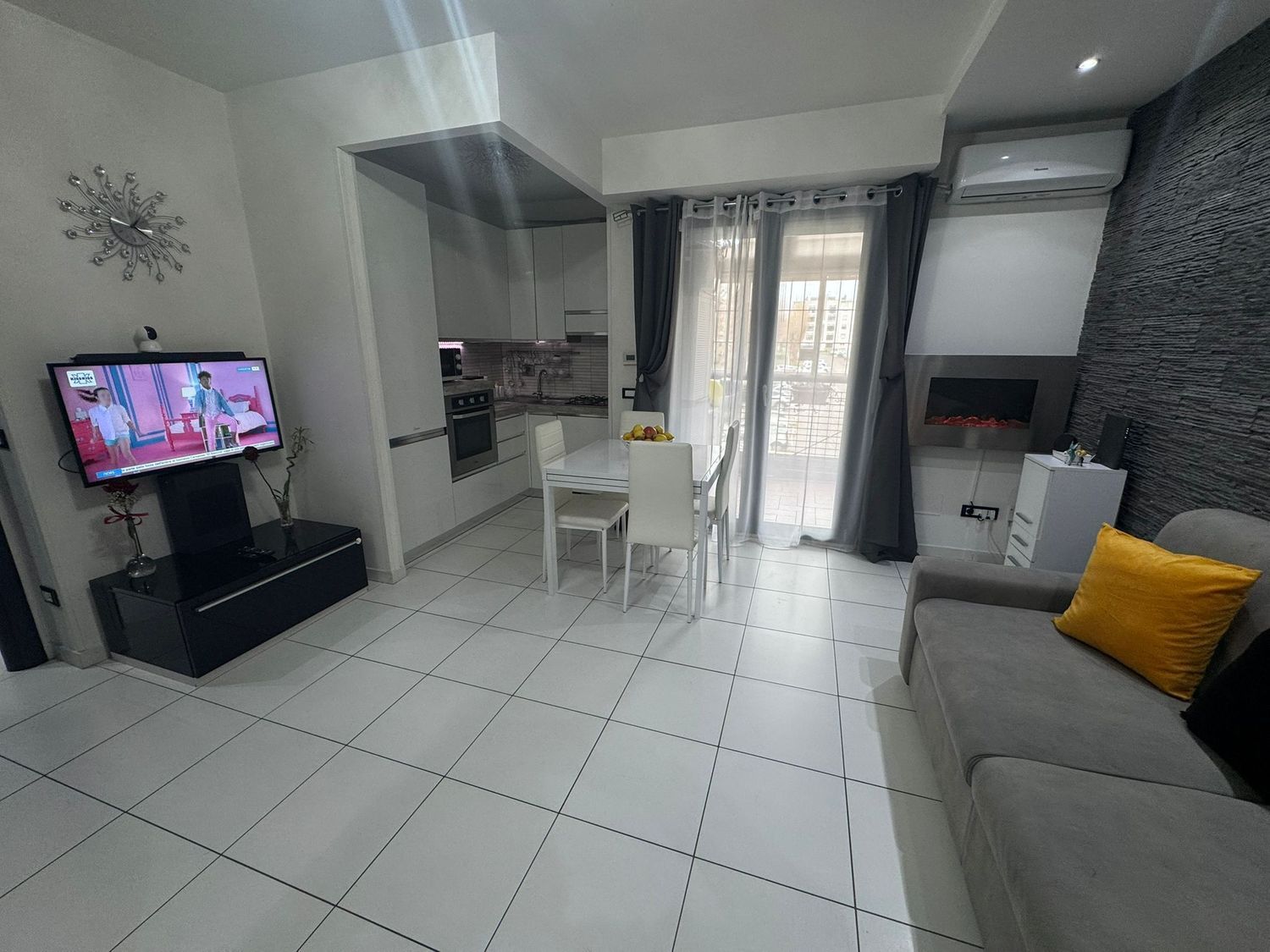 Bilocale in vendita in via dei basaldella 11, Roma