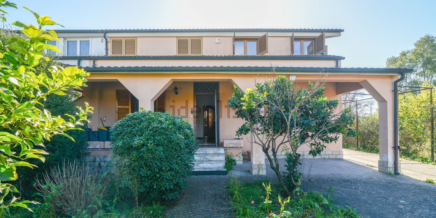 Villa in vendita in via via padre vitale 71, Roma