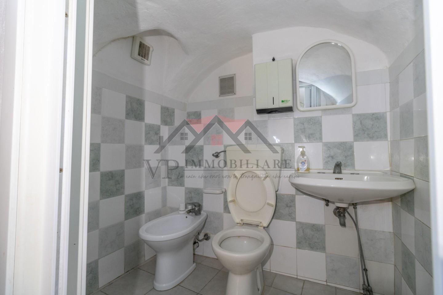 Locale commerciale in vendita a Pomarance