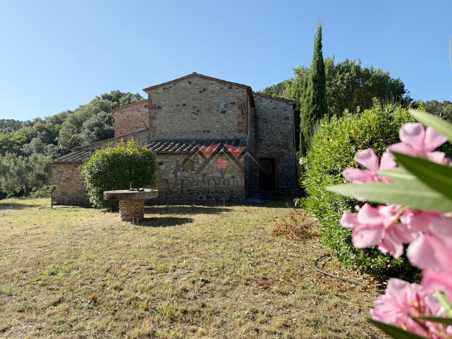 Rustico con giardino, Pomarance san dalmazio