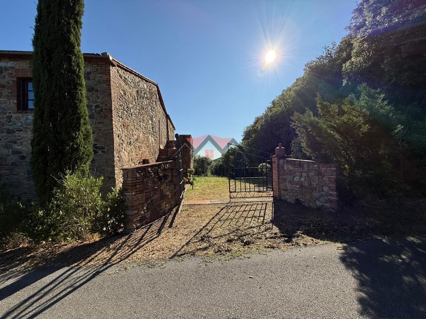 Rustico con giardino, Pomarance san dalmazio