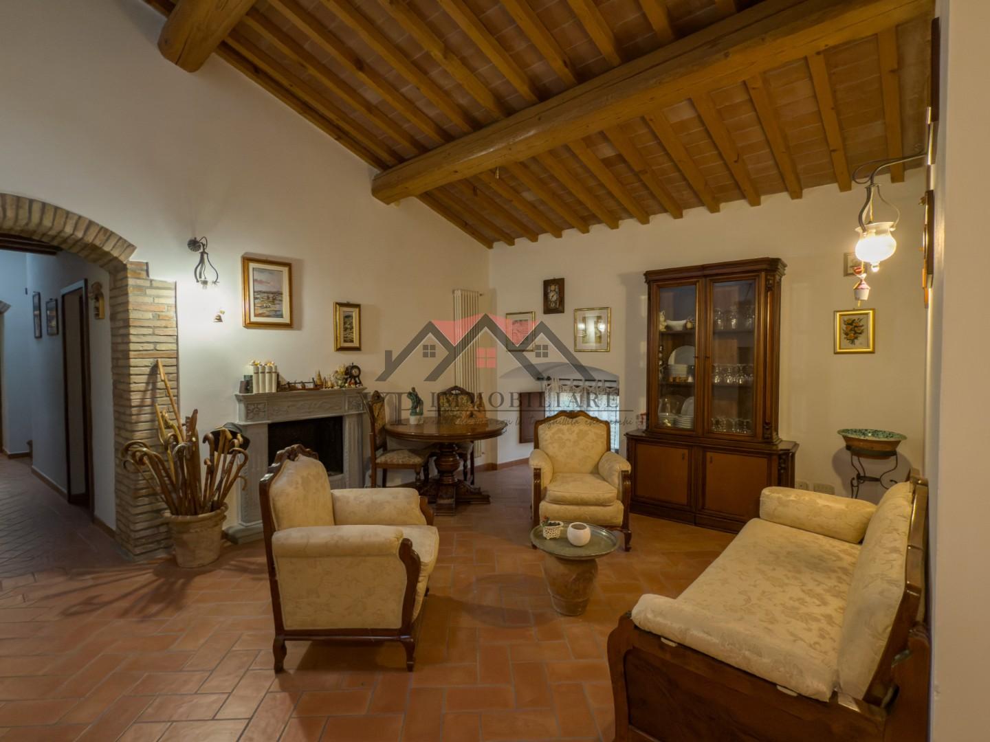 Appartamento in vendita a Pomarance