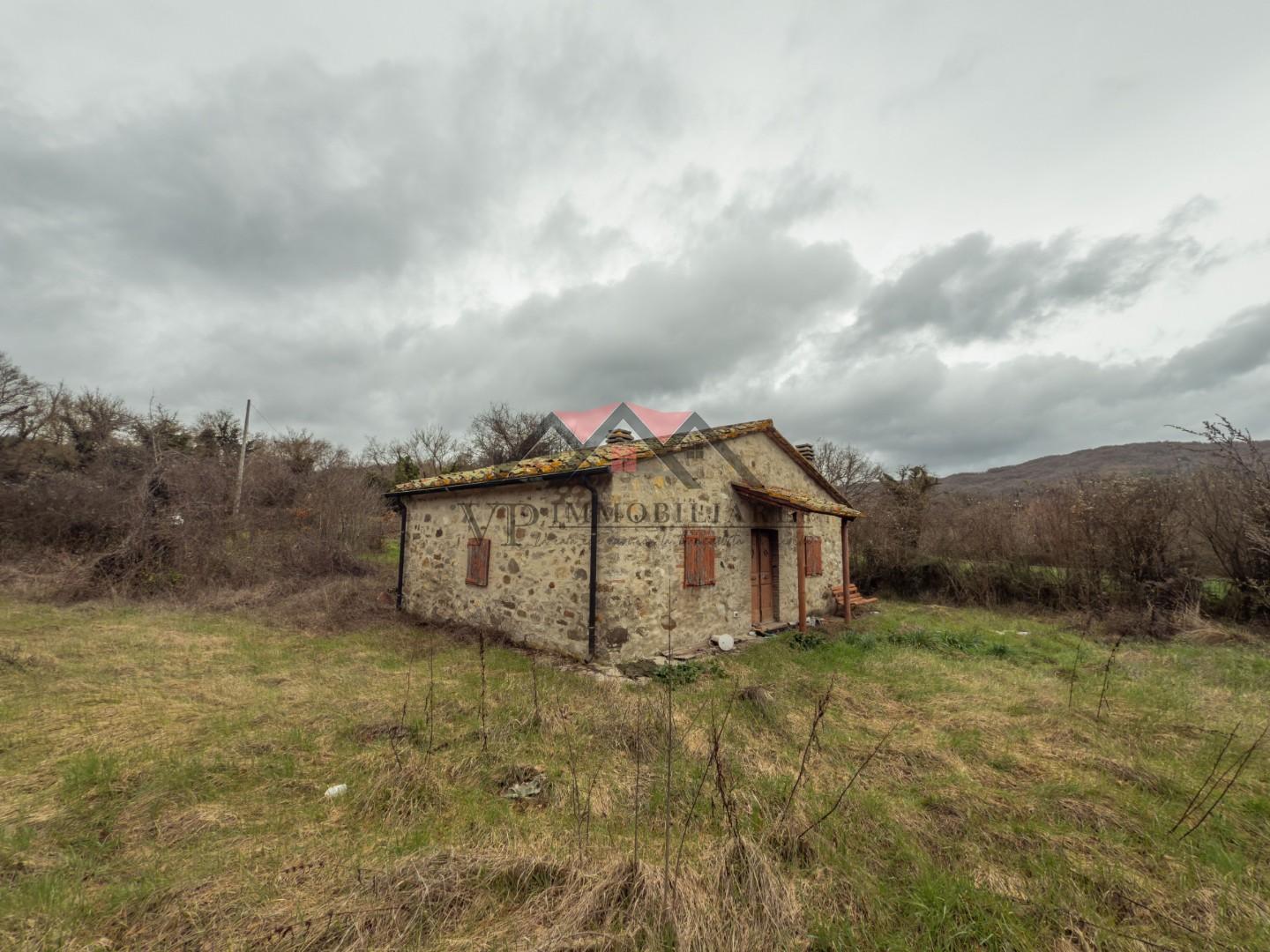 Casa indipendente con giardino a Castelnuovo di Val di Cecina