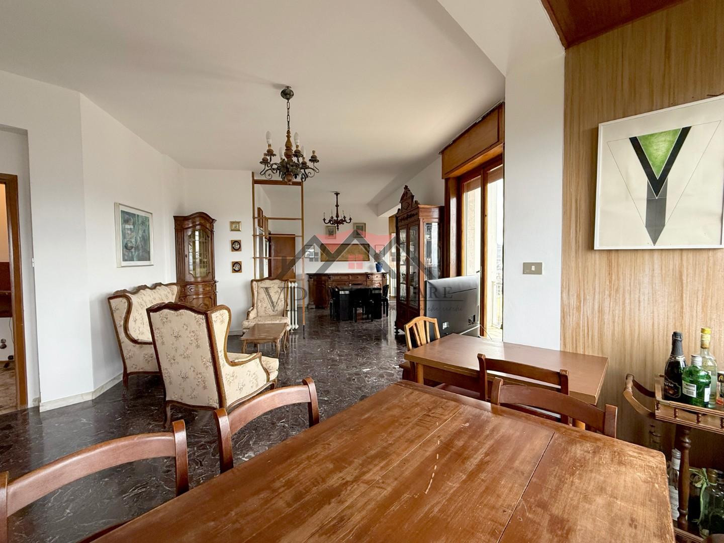 Appartamento con terrazzi, Pomarance larderello