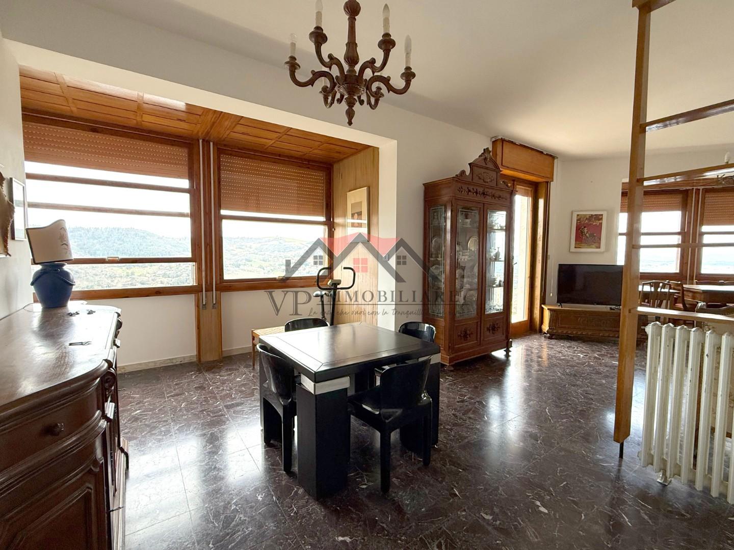 Appartamento con terrazzi, Pomarance larderello