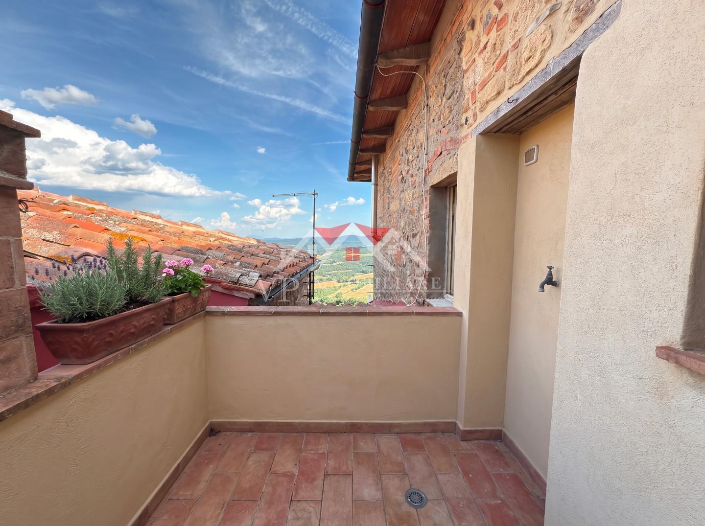 Quadrilocale con terrazzo, Castelnuovo di Val di Cecina montecastelli pisano