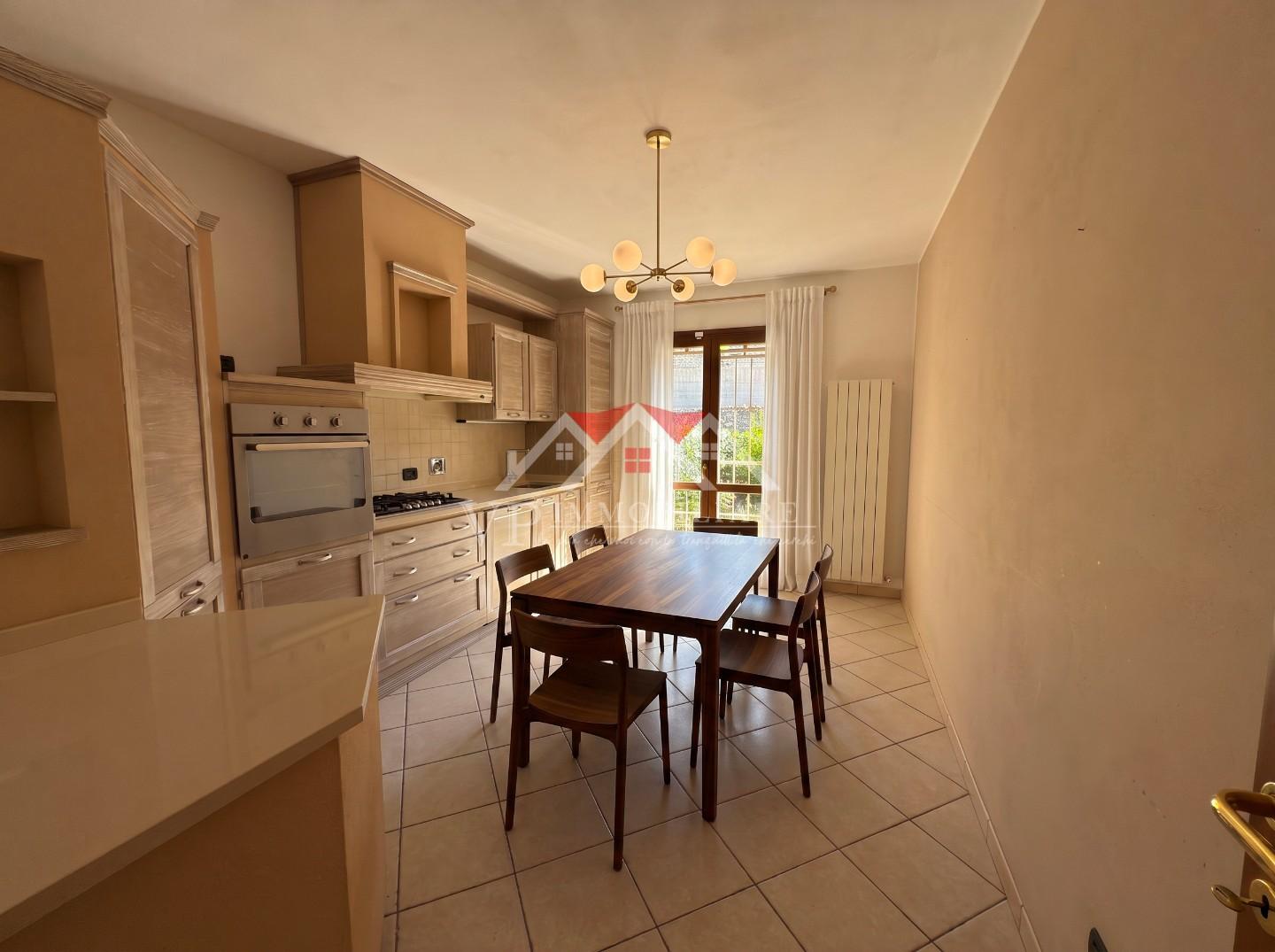 Villa Bifamiliare con giardino a Montecatini Val di Cecina
