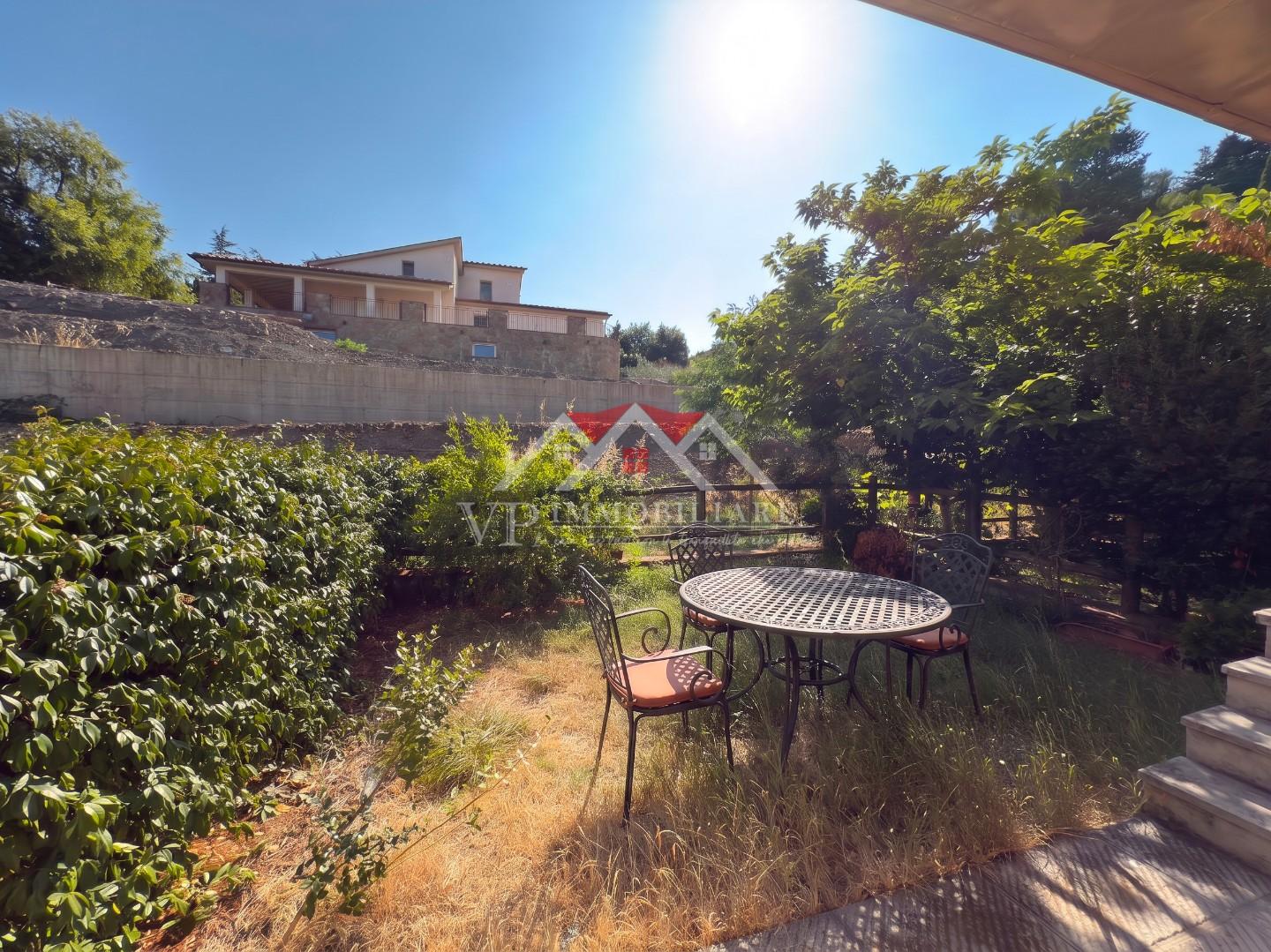 Villa Bifamiliare con giardino a Montecatini Val di Cecina