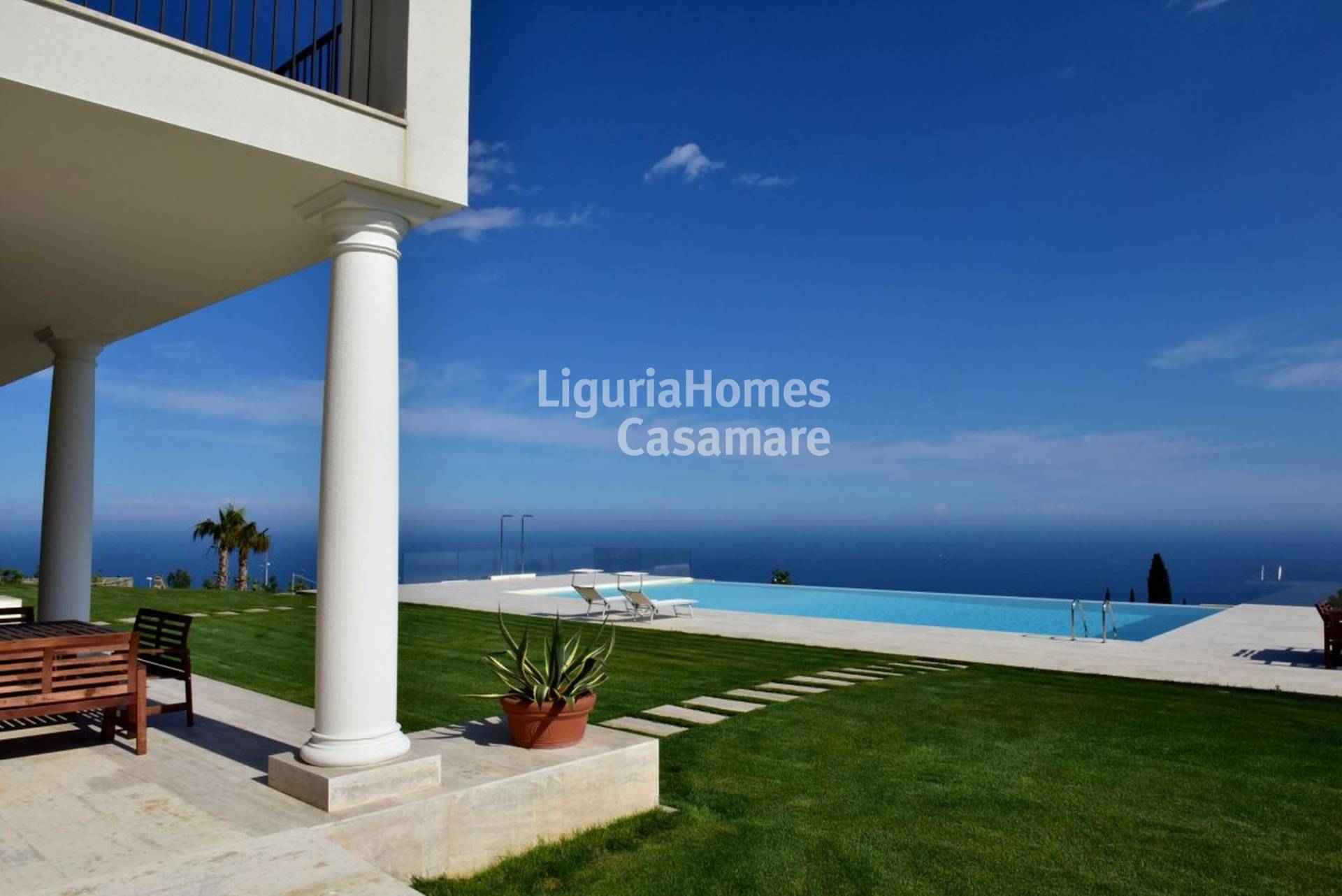 Villa in vendita a Cipressa