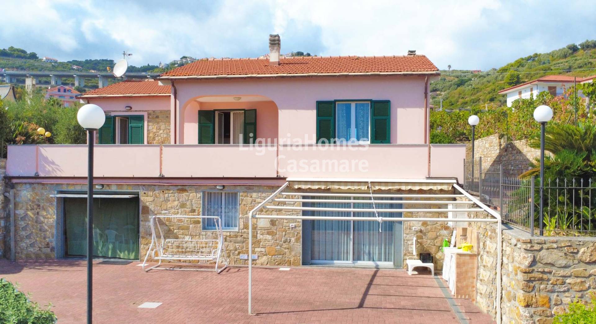 Villa in vendita a Cipressa