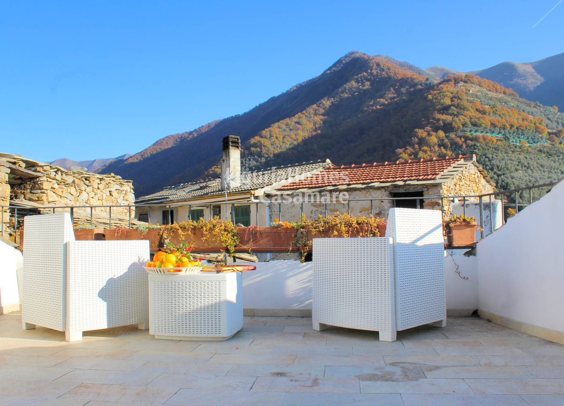 Casa di paese in vendita a Montalto Carpasio