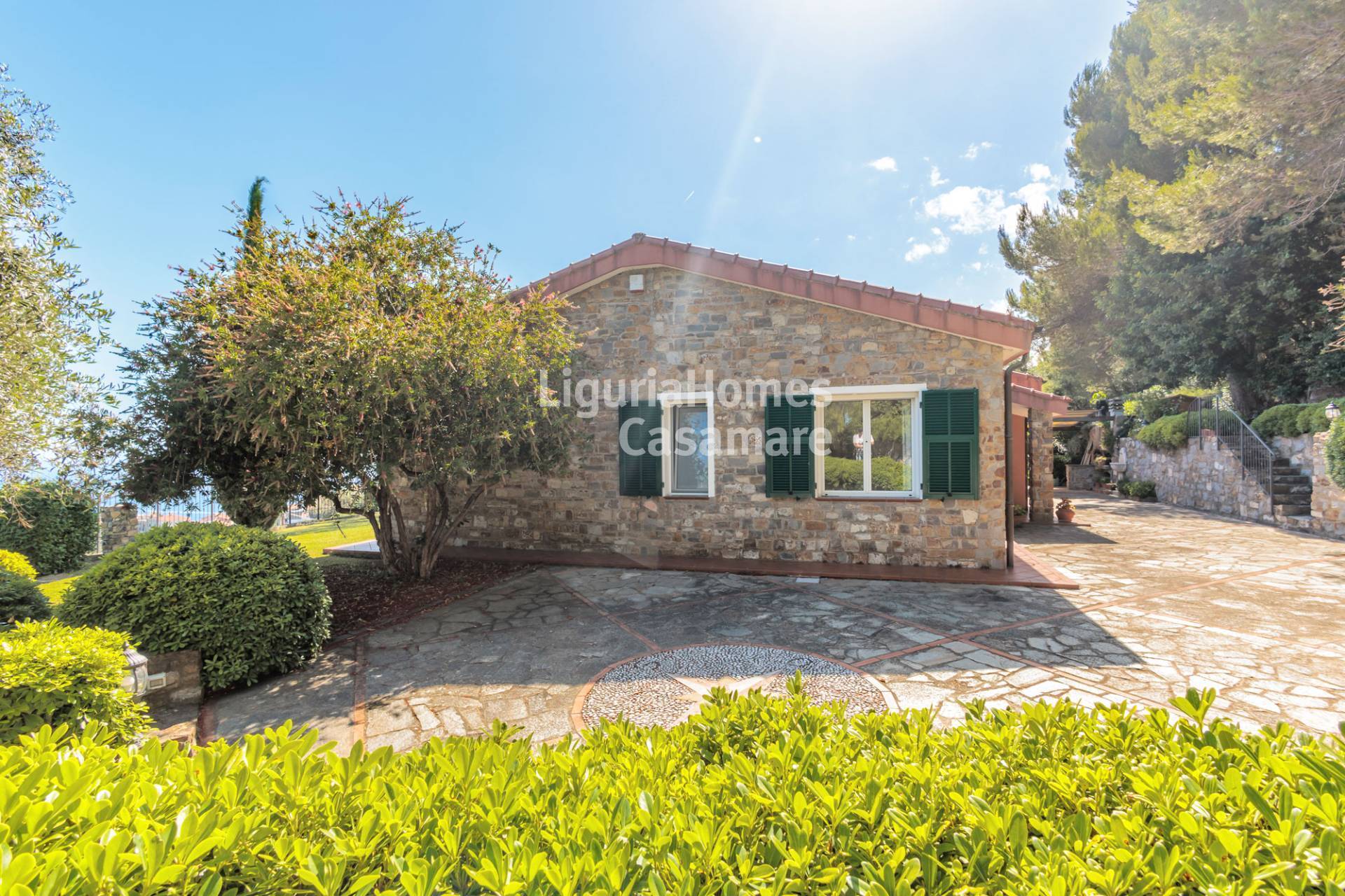 Villa in vendita a Cipressa