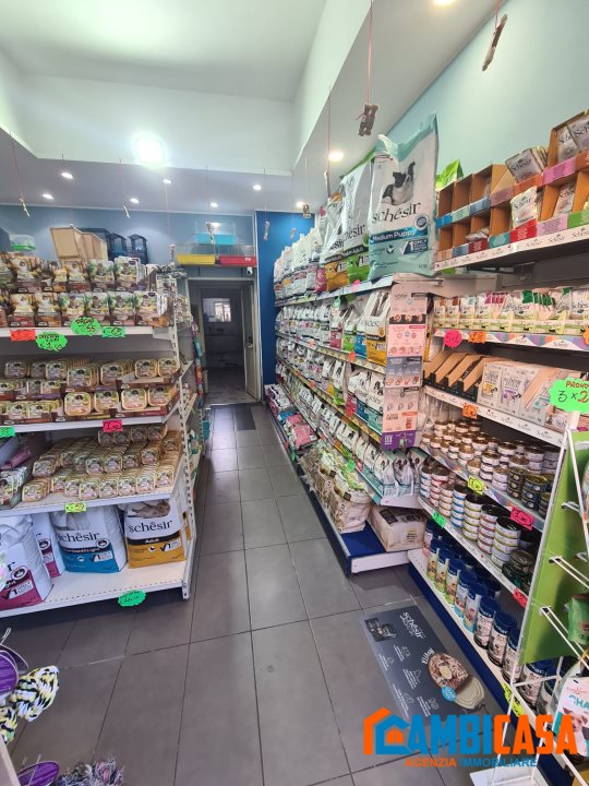 Locale commerciale in vendita a Palermo