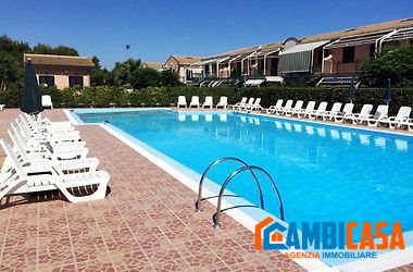 Villa in vendita a Campofelice di Roccella