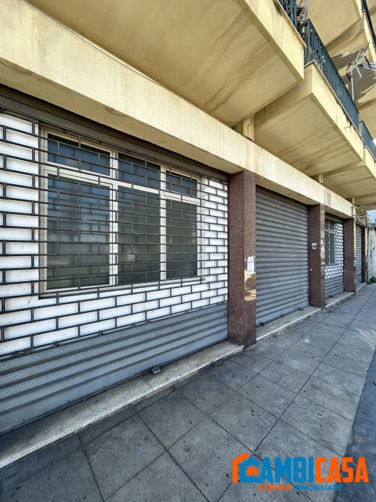 Locale commerciale in vendita a Palermo
