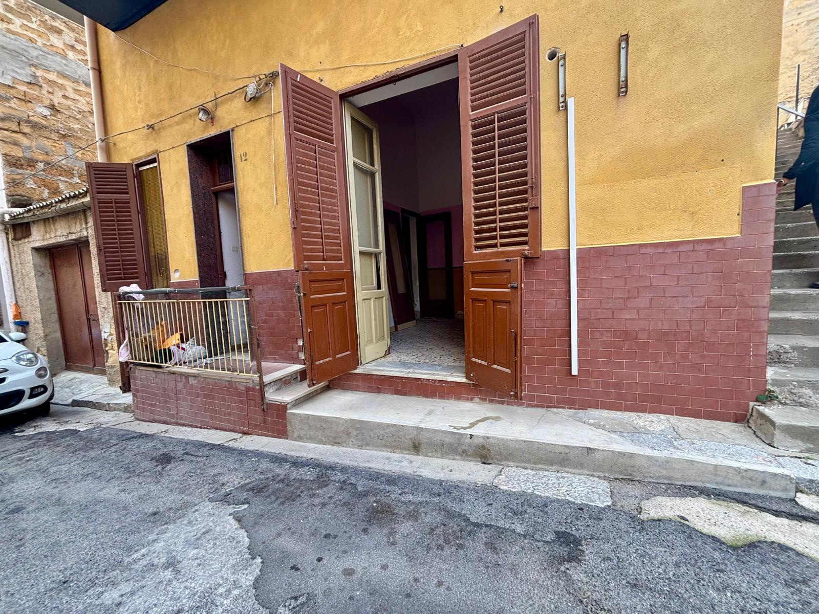 Quadrilocale in vendita a Casteldaccia