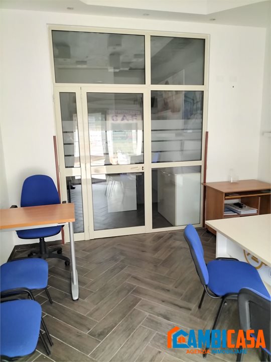 Locale commerciale in affitto a Palermo