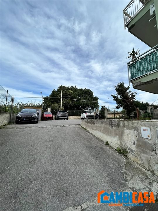 Magazzino in vendita a Ficarazzi