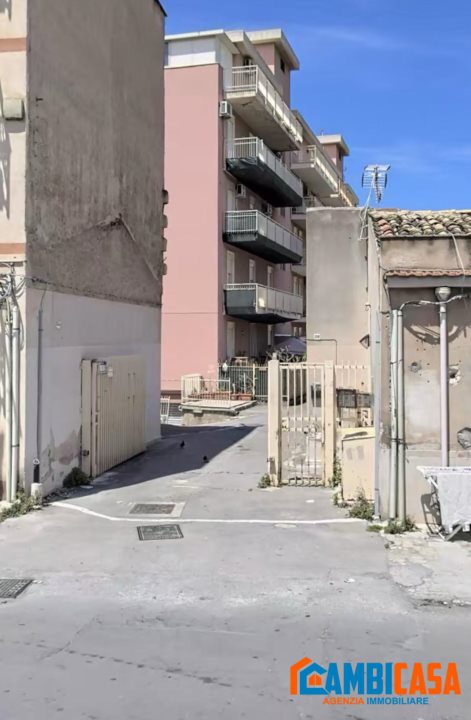 Box/Garage 22mq in vendita a Palermo