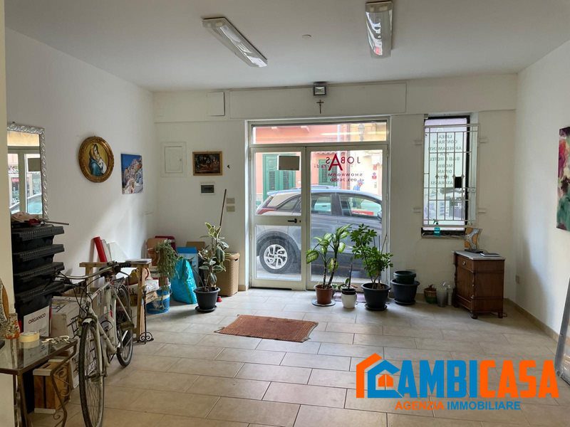 Magazzino in vendita a Palermo
