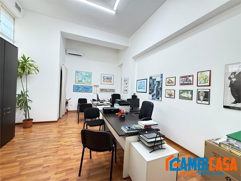 Locale commerciale in vendita a Palermo