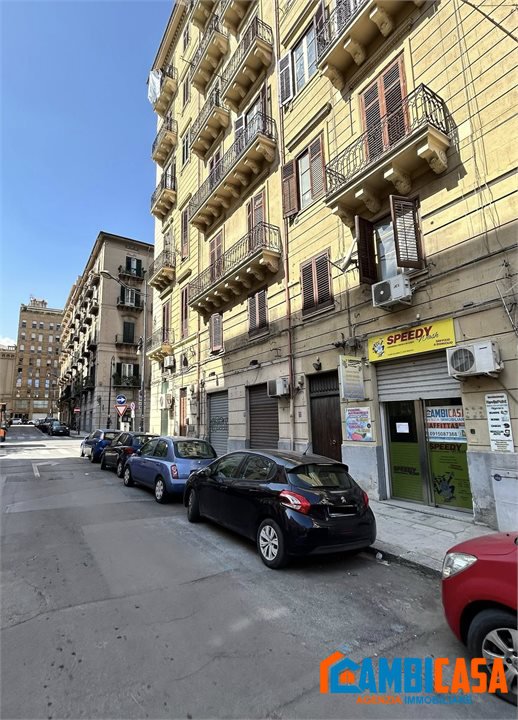 Locale commerciale in affitto a Palermo