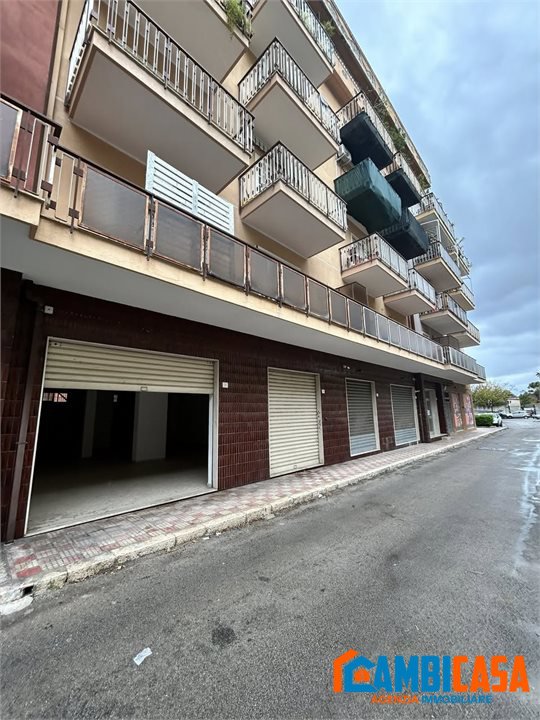 Locale commerciale in vendita a Palermo