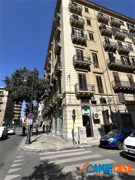 Locale commerciale in affitto a Palermo