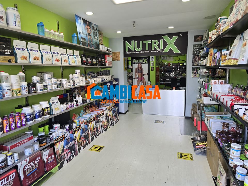 Locale commerciale in vendita a Palermo