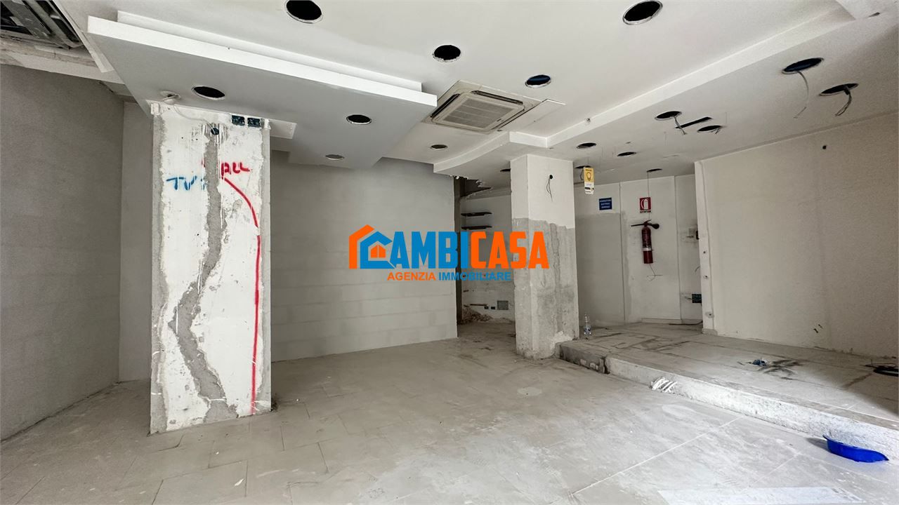 Locale commerciale in affitto a Palermo