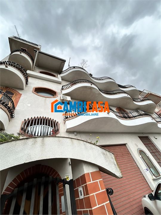 Quadrilocale in affitto a Palermo