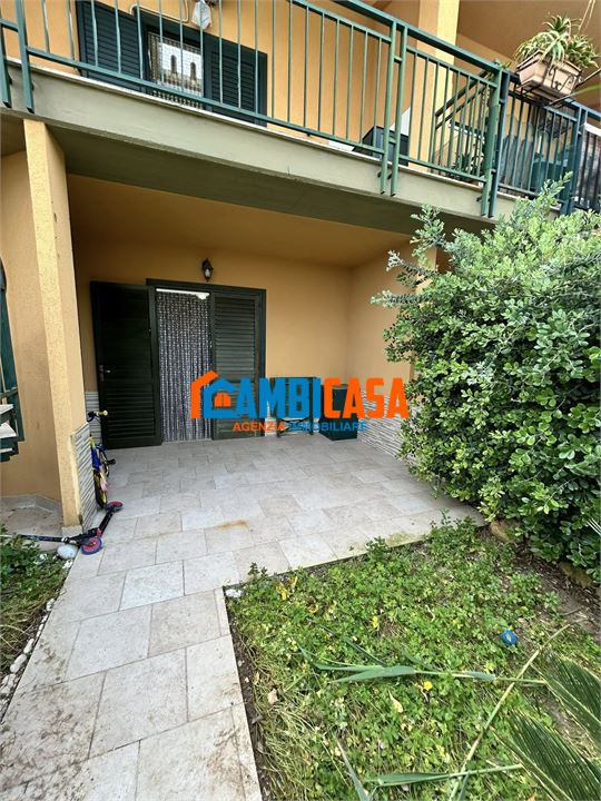 Villa in vendita a Campofelice di Roccella