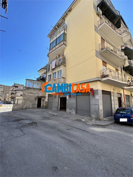 Magazzino in vendita a Palermo