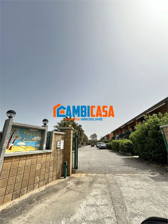 Villa in vendita a Campofelice di Roccella