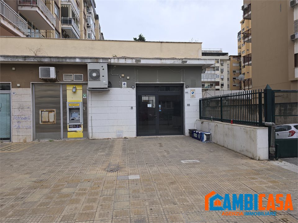 Locale commerciale in vendita a Palermo