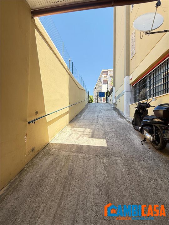 Locale commerciale in vendita a Palermo