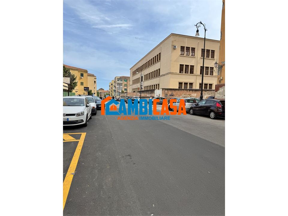 Locale commerciale in vendita a Palermo