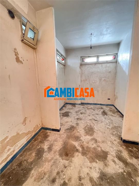 Magazzino in vendita a Villabate