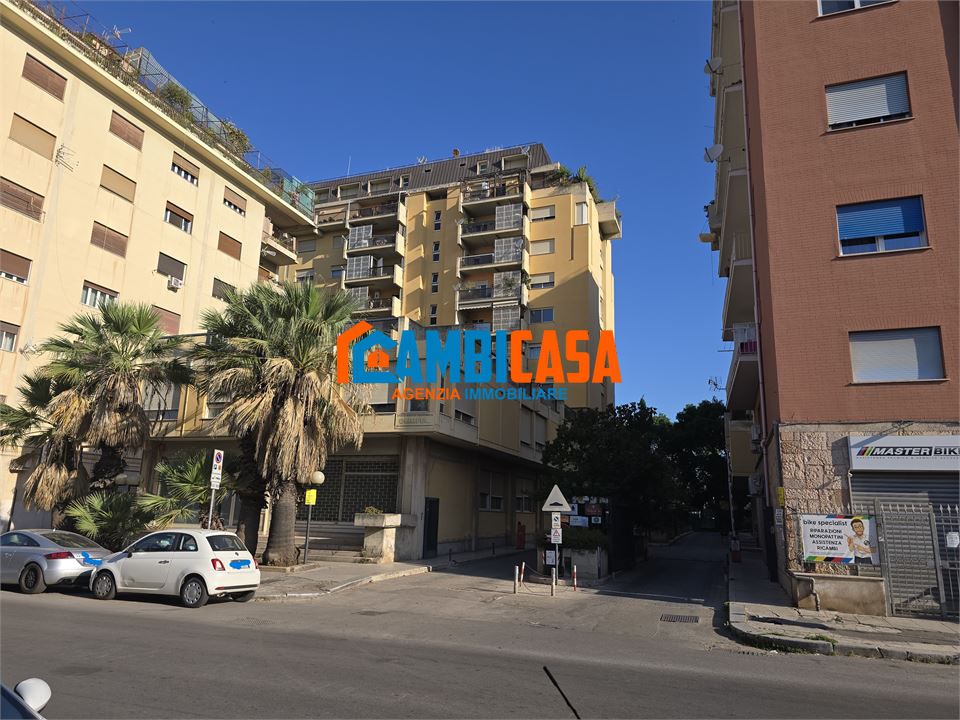 Box/Garage 37mq in vendita a Palermo